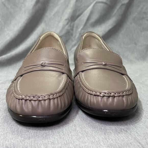 SAS Easier Loafers Clogs Shoes Womens Size 9.5 M Beige Leather Slip On Comfort - Picture 4 of 16